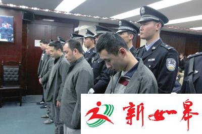 送餐员杀人埋尸，抢走路虎开回老家与女友结婚-雉水网