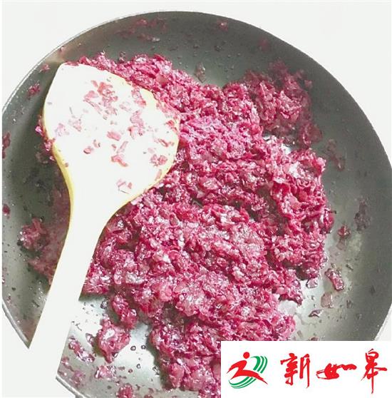 男子求婚送99朵玫瑰 吃货女友拿来炒成了玫瑰酱-雉水网