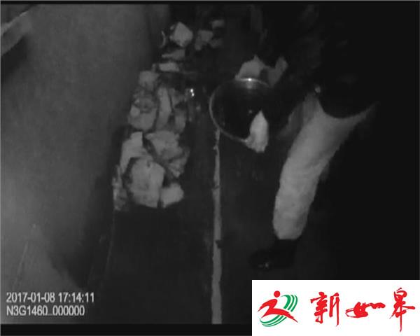 杂物间堆放大量“纸钱” 电线老化引发火灾-雉水网