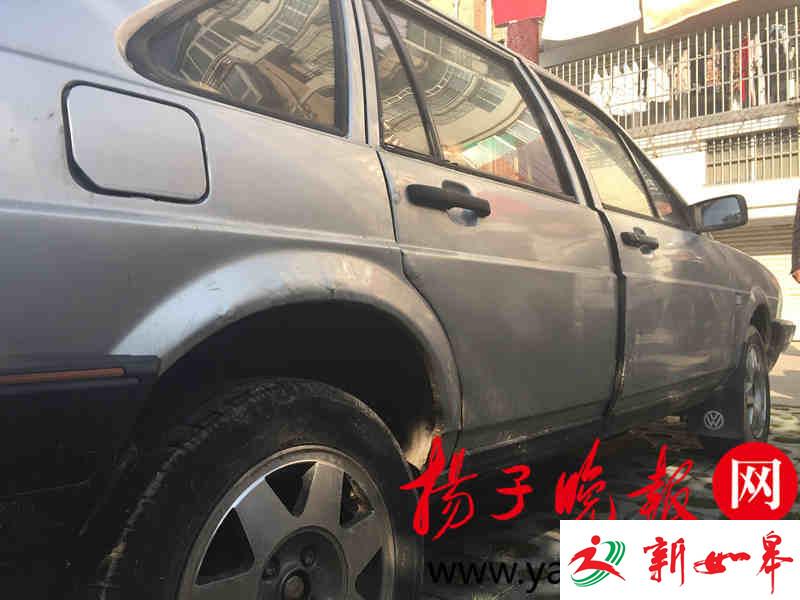 奇葩！开发商为逼业主买车位，招来30多辆僵尸车-雉水网