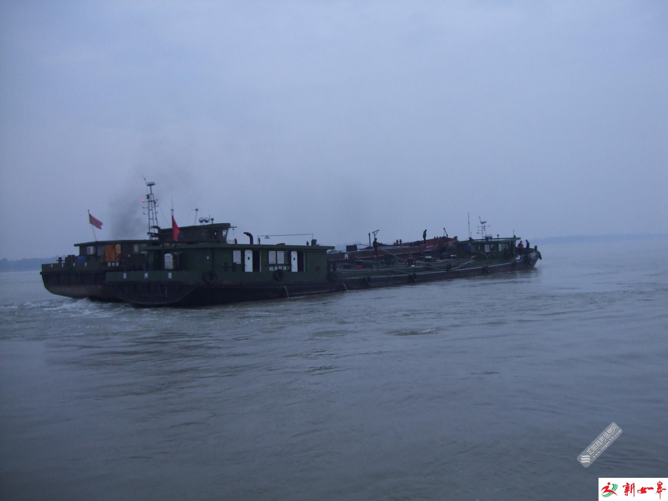 如皋搬经一装载21吨硫酸危化船舶遇险下沉 地方海事紧急施救排险-雉水网