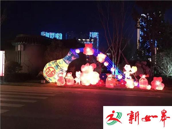 阜宁第八届新春灯会亮灯  扎灯的布料灯泡铁丝等大多利用废旧材料-雉水网