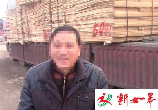 高速匝道上倒车 原来司机自知超载怕处罚-雉水网