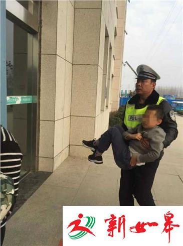 高速返程路上孩子休克 交警紧急救助-雉水网