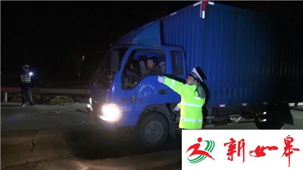 春节返程高峰 交警严查占用应急通道-雉水网