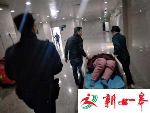 夫妇争吵坐月子妻子气晕口吐白沫 警车送医-雉水网