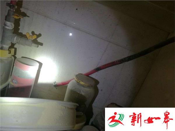 盐城一市民私接燃气管导致爆炸-雉水网