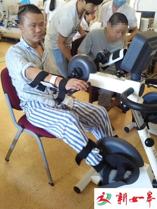 男子被撞掉进车斗“遭遗忘3小时”，索赔交警200万-雉水网