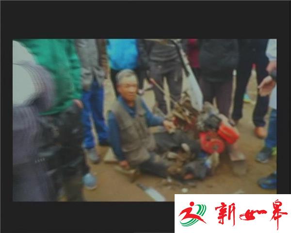 旋耕机“咬”住老人右腿 消防官兵“虎口拔牙”-雉水网