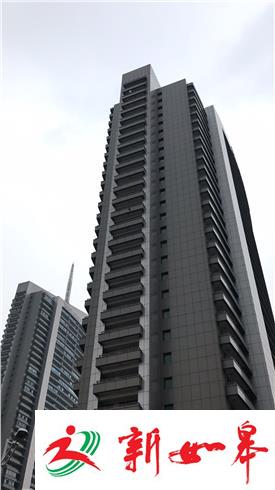 90后女孩欲跳29层楼 5小时后被救-雉水网