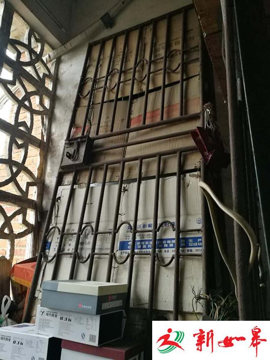 揭凯里灭门案:失意国企子弟刀捅警察劫杀银行行长