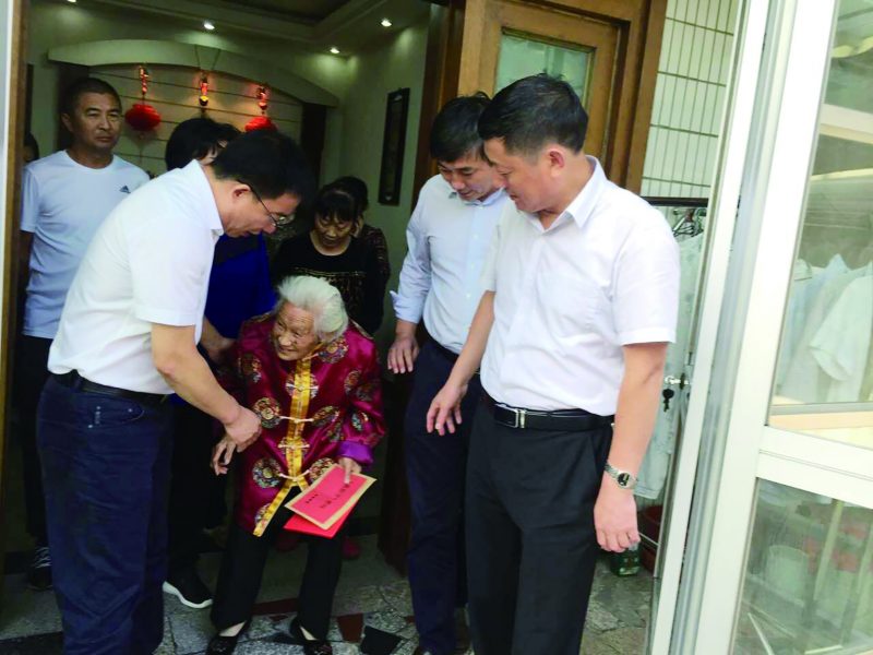 mmexport1475911663952