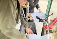 被告行走不便无法到庭,法官入户调解 平息纷争-雉水网