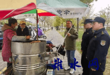 如皋市城管局开展校园周边整治-雉水网