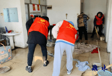 如皋市长江镇平南社区退役军人服务站开展“真情关爱低保户 清洁打扫暖人心”志愿服务活动-雉水网