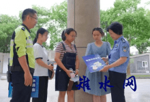 如皋如城街道孔庙社区联合迎春派出所开展“抵制网络谣言,守护绿色网络”宣传活动-雉水网