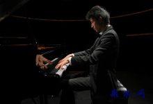 如皋华裔青年季恩显在巴黎香榭丽舍剧院诠释肖邦名作-雉水网