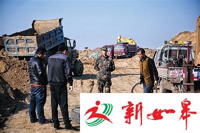 直击营救枯井里的幼儿现场:一万平米的挖掘面