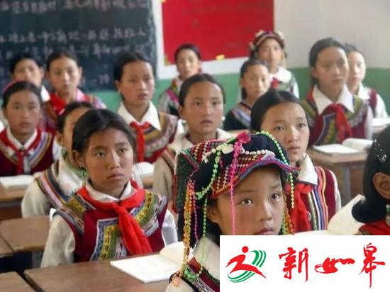 图为金阳县桃坪乡中心校，谁说女童不能上学？（摄于2013年）