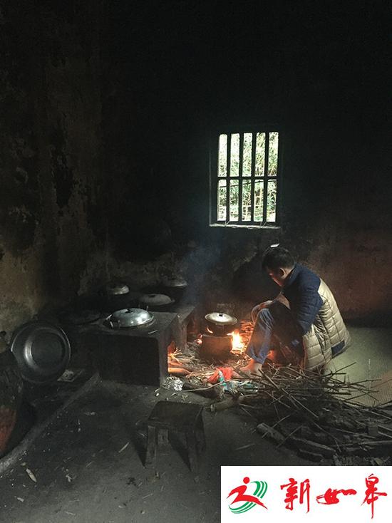 湛江村妇刀砍5个女儿：&ldquo;躲起来的人&rdquo;和她的人生