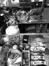 小学生一周买百元零食