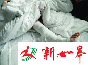 江苏一女童参加商场表演后脚被电梯&ldquo;咬&rdquo;骨折