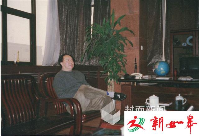 牟其中狱中16年：与死神擦肩而过 写下数百万字