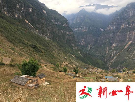 四川&ldquo;悬崖村&rdquo;登山藤梯变钢梯:适龄儿童将全入学