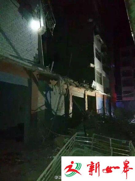 四川一7层居民楼坍塌致12人被困 仍有1人失联