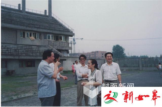 牟其中狱中16年：与死神擦肩而过 写下数百万字