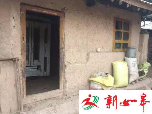 （杨改兰生前和孩子们住的房子，里面一只破旧的柜子是最奢华的家具）