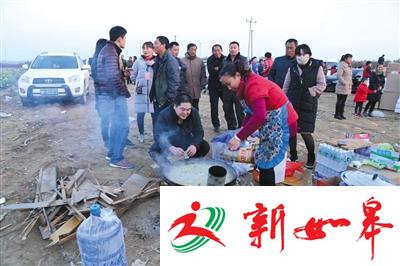 直击营救枯井里的幼儿现场:一万平米的挖掘面