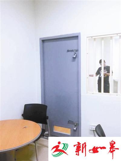 跟团游变自由行 游客转机遭遣返