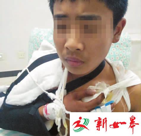 男生在学校被同学砍断5根手筋 校长：等法院判决