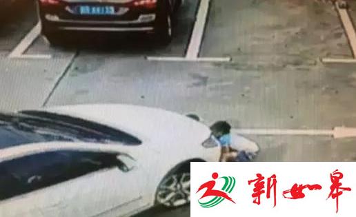 深圳停车场3名小孩遭碾压 目击者称女司机在看手机