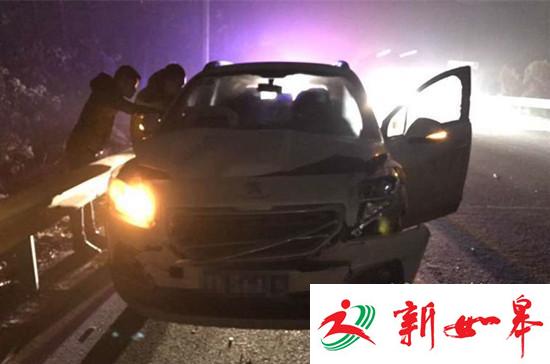 网上逃犯醉驾撞上抢劫嫌犯 被用枪顶头勒索1万元