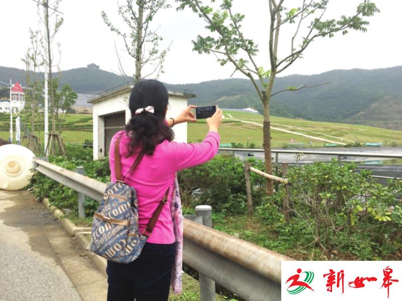 　　原来这里就是垃圾填埋场啊