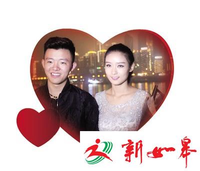 重庆女子LED大屏求婚 单膝下跪喊：娶我好吗？