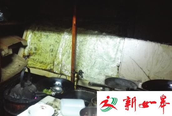 长沙多家高校周边黑餐馆藏身外卖网 月销量过千