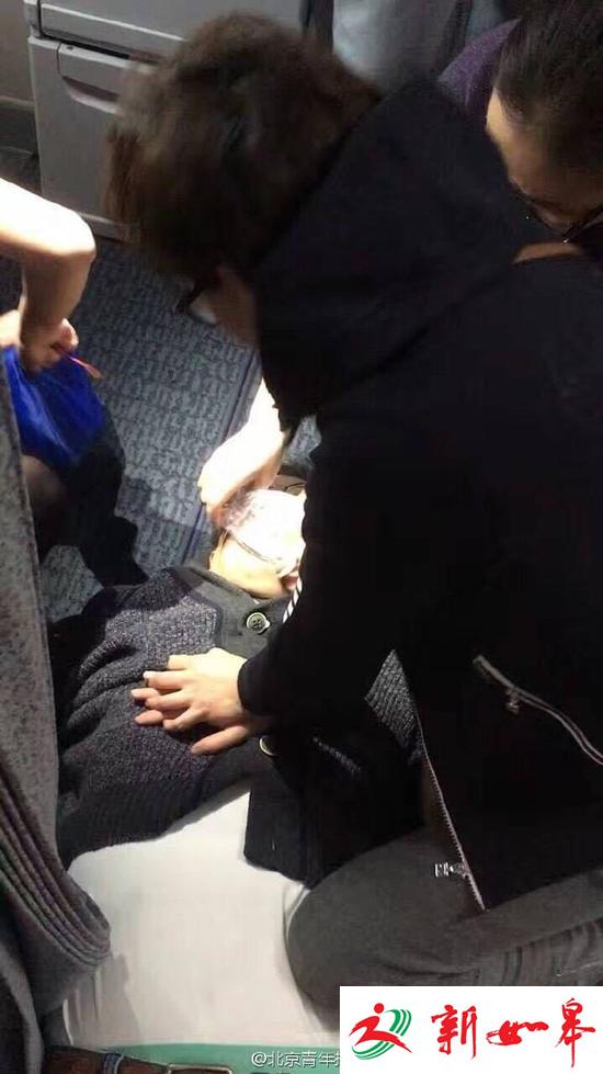 北京飞洛杉矶航班 乘客猝死飞机厕所
