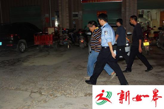 广东一居委会干部被捅死 警方:嫌犯系其堂弟