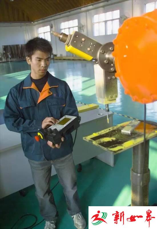 倒闭工厂主：把我们都逼死了 日子就好过了