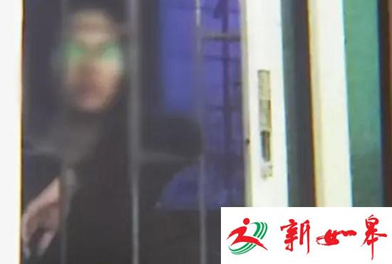 艳福来了躲不开！广州男子被女邻居强当