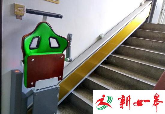 上海一居民自己装电梯邻居存疑虑 居委会称未报备