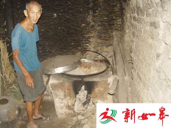 坐17年冤狱男子与小十几岁女友结婚 曾获赔160万